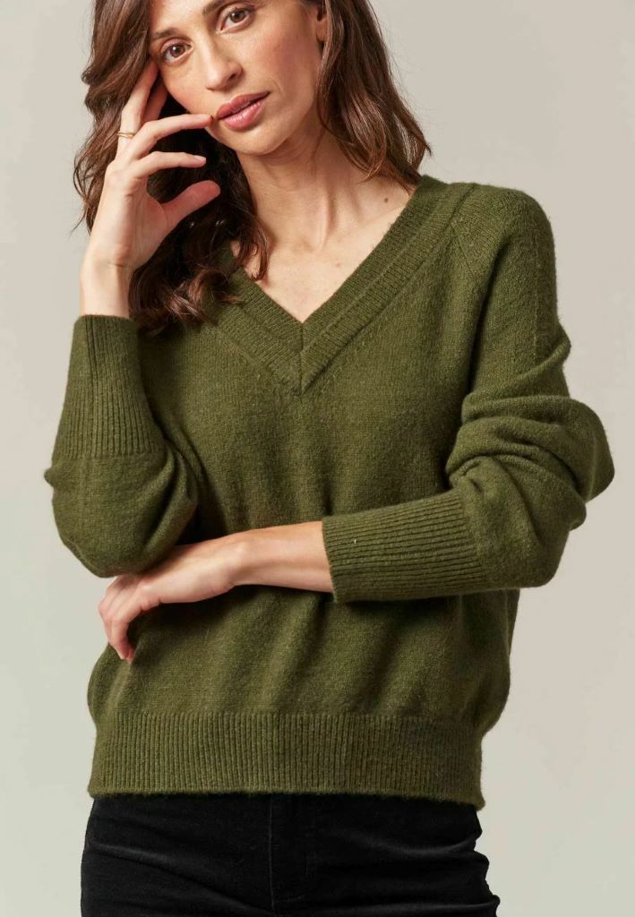 Berilde V Neck Pullover in Khaki