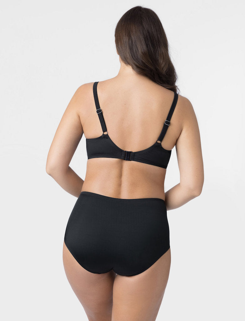 Fiji Underwire D/DD Bikini Top in Black