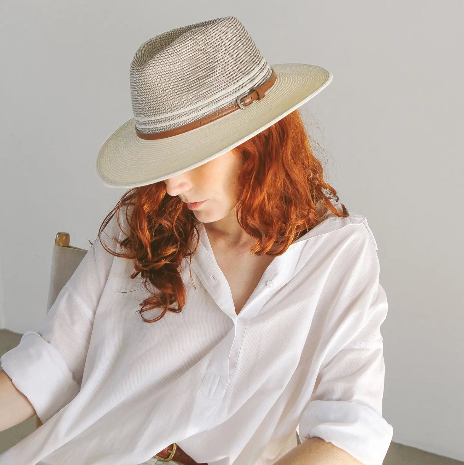 Bella Hat in Stone / Ivory