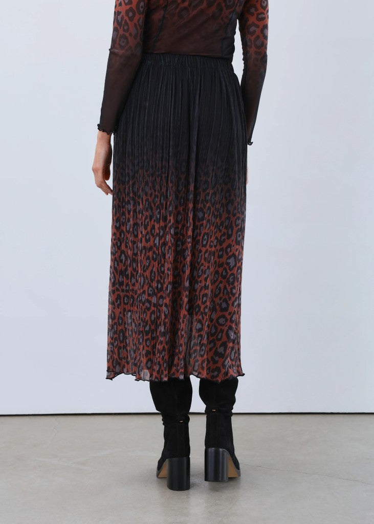 Crinkle Mesh Printed Skirt in Leopard Fade