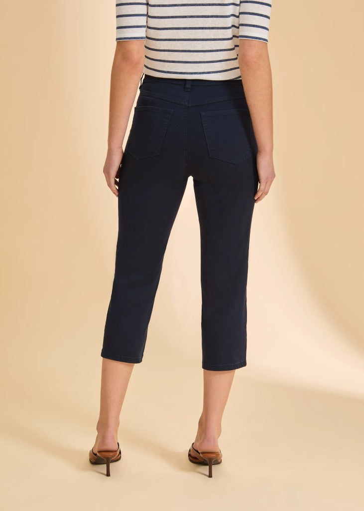 Suzanne Twill Capri in Navy
