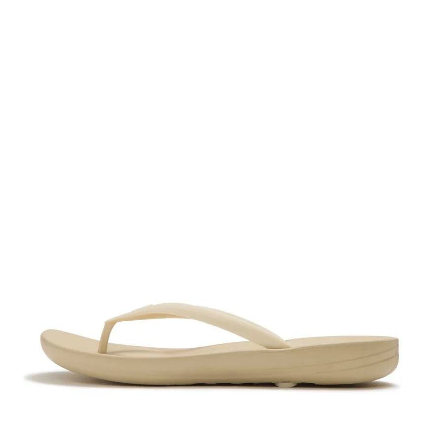 iQushion x Pantone Flops in Boulder