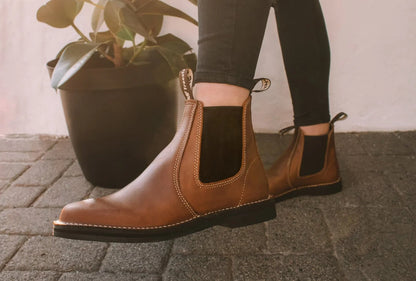 Karoo Lite Leather Boot in Crazyhorse Mocca