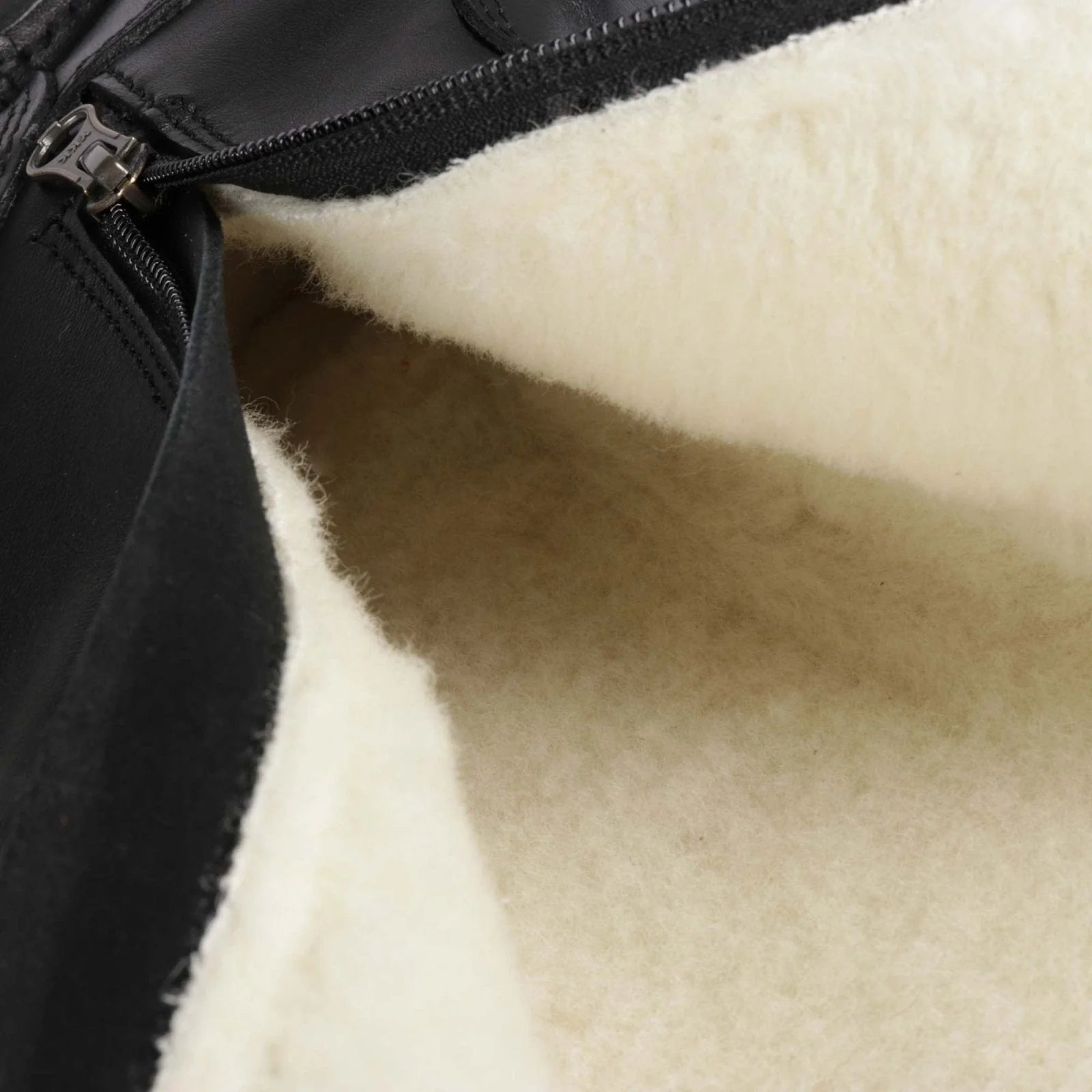 Sutherland Wool Lined Leather Boot in Bundu Black