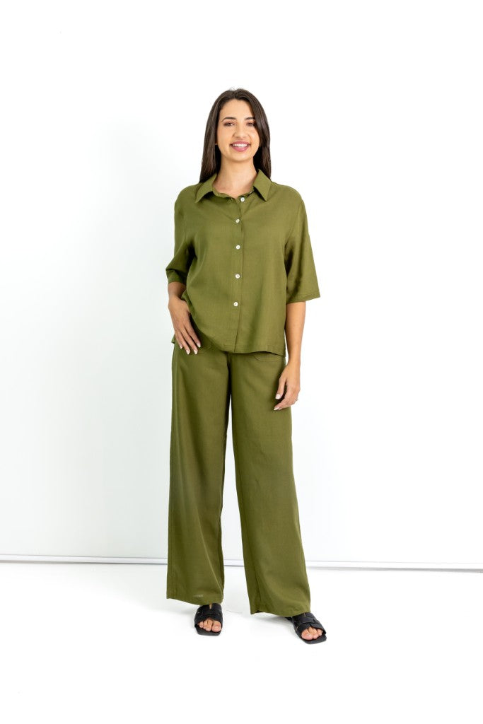 Gaia Boxy Shirt in Olive