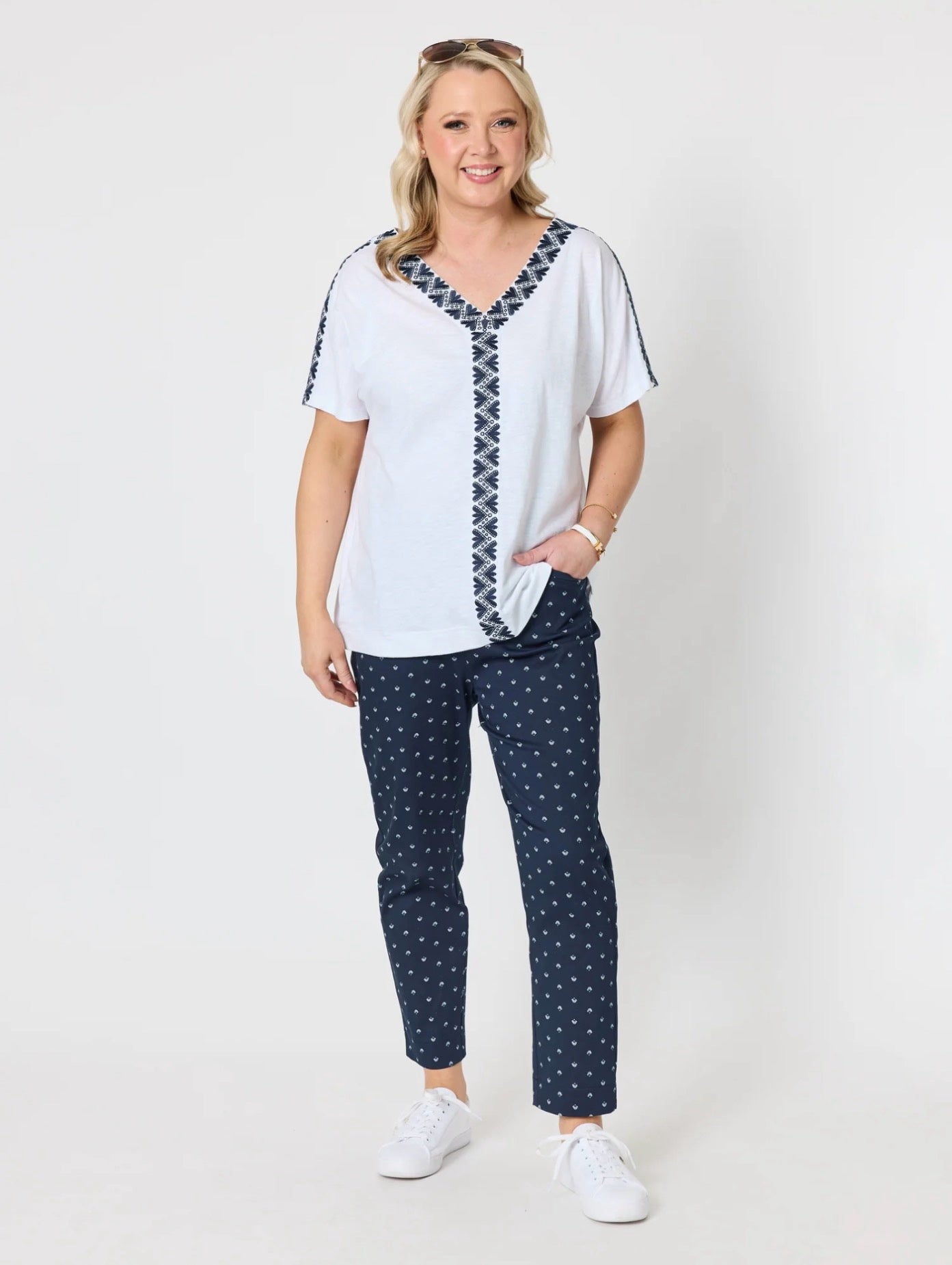 Tropez Print Pants in Navy / White
