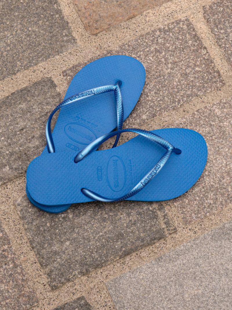 Slim Flip Flops in Brilliant Blue
