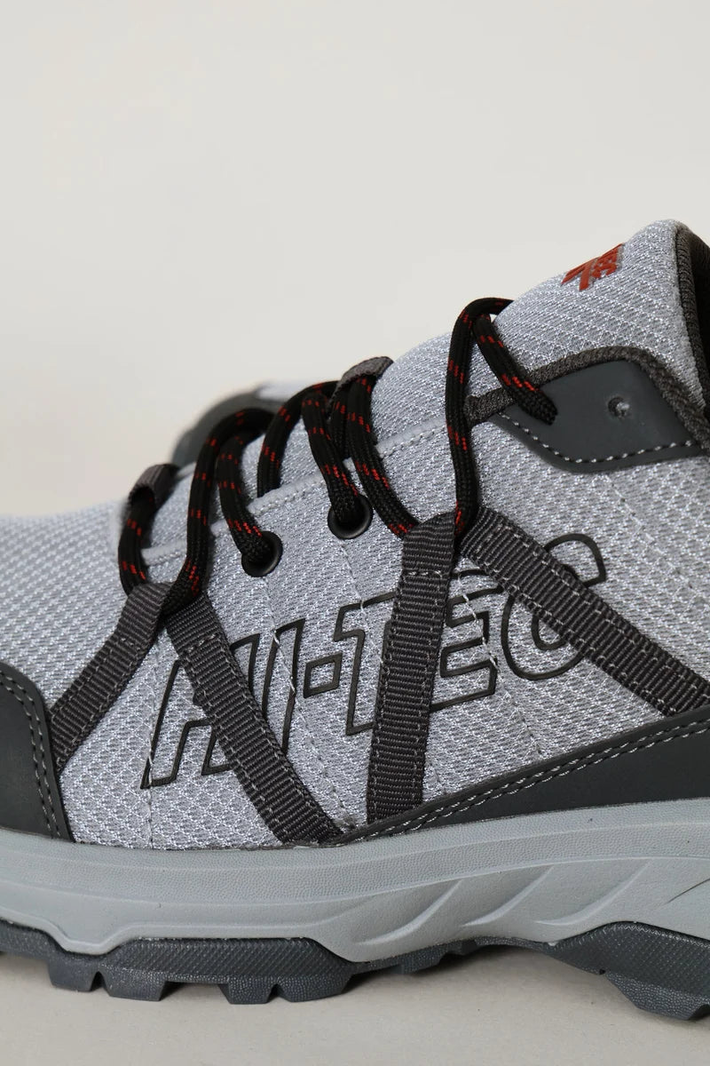 Raider Low Cut Shoe in Grey / Red