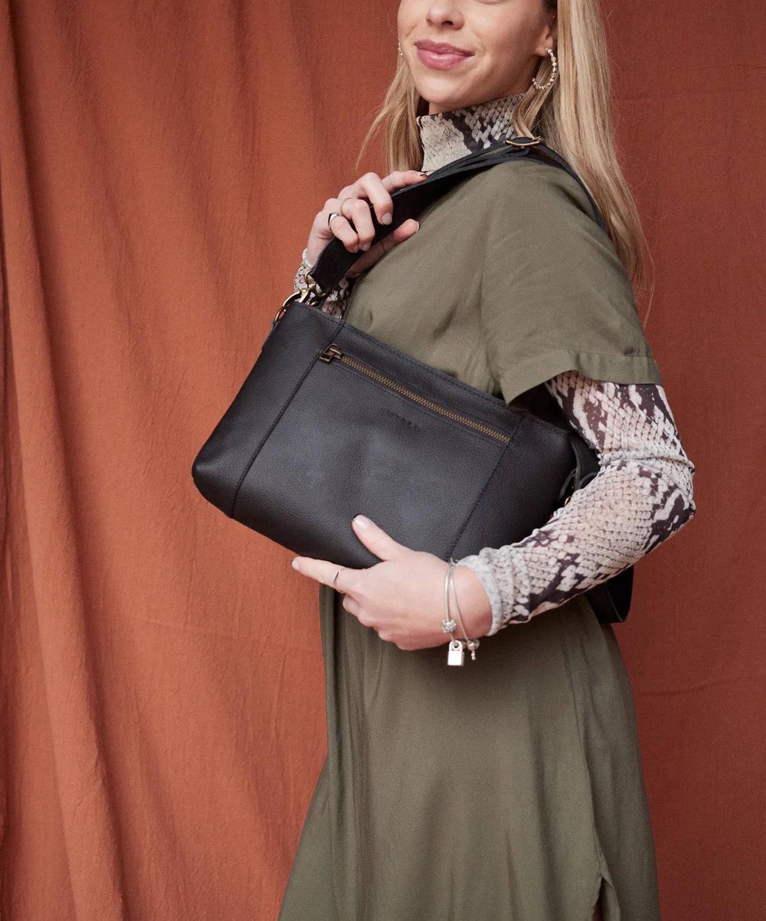 Margo Leather Crossbody + Shoulder Strap in Black