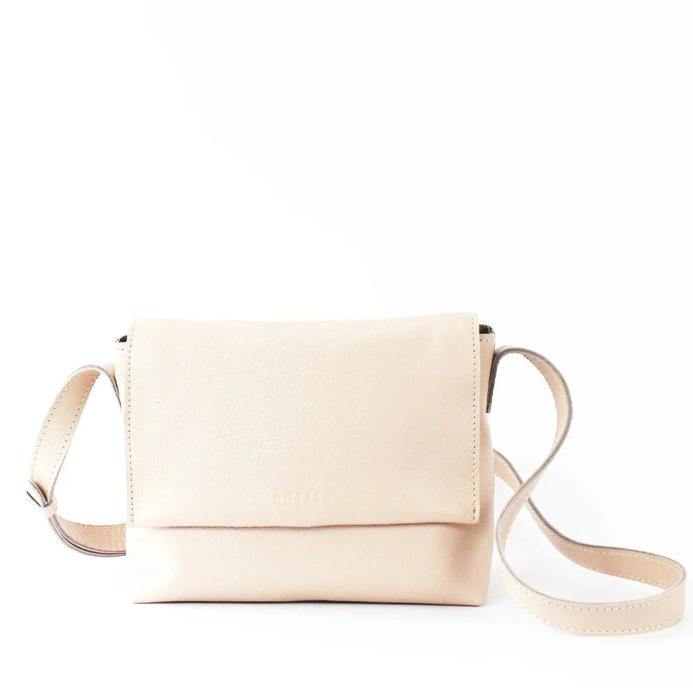 Astrid Prism Pebble Leather Crossbody in Vanilla Frappe