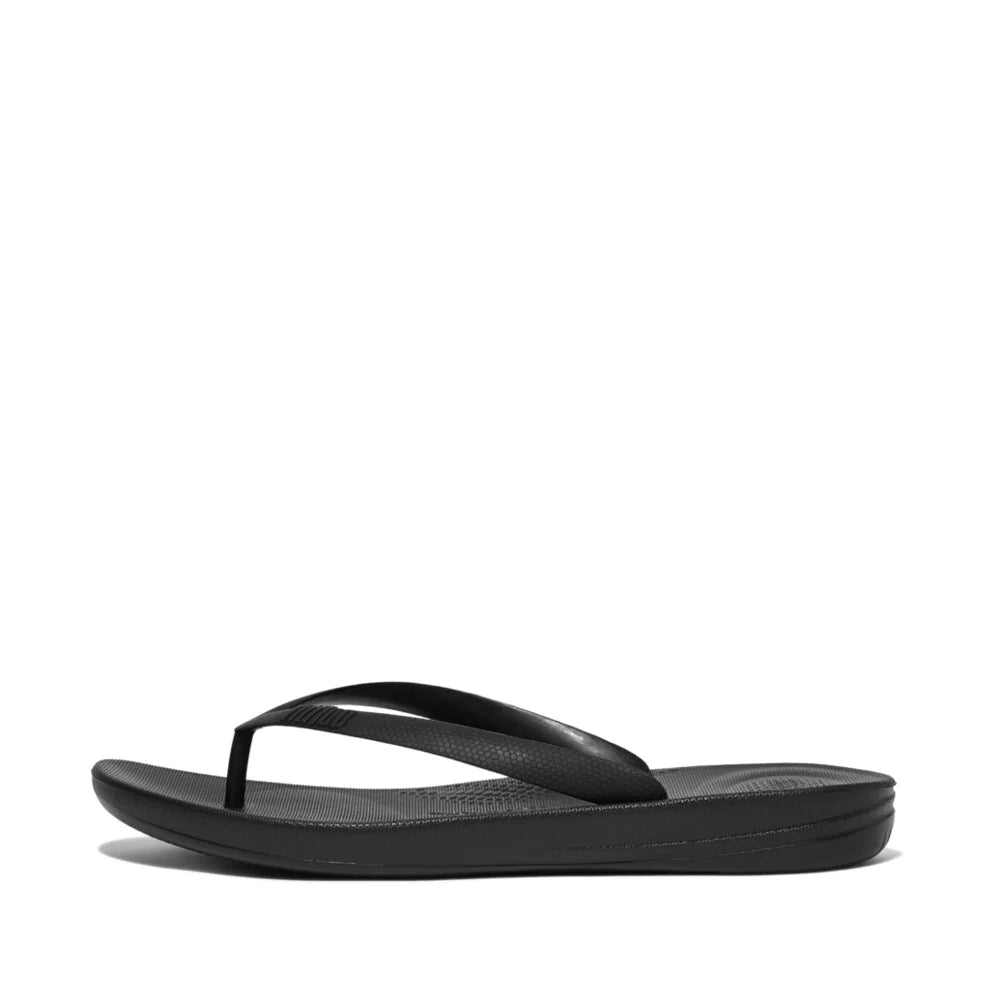 iQushion Ergonomic Flip Flops in Black