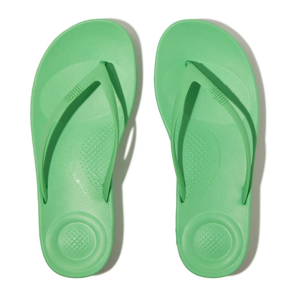 iQushion Ergonomic Flip Flops in Pop Green