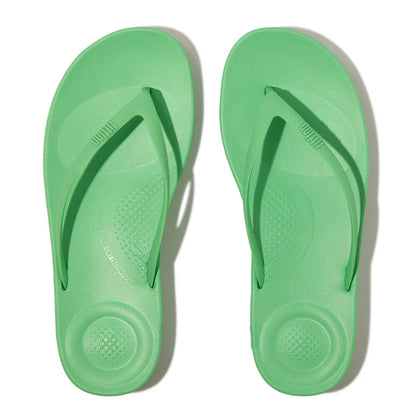 iQushion Ergonomic Flip Flops in Pop Green