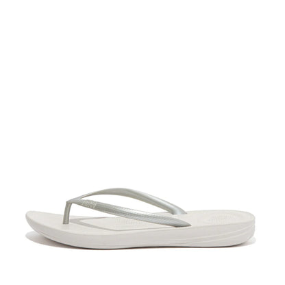 iQushion Ergonomic Flip Flops in Silver