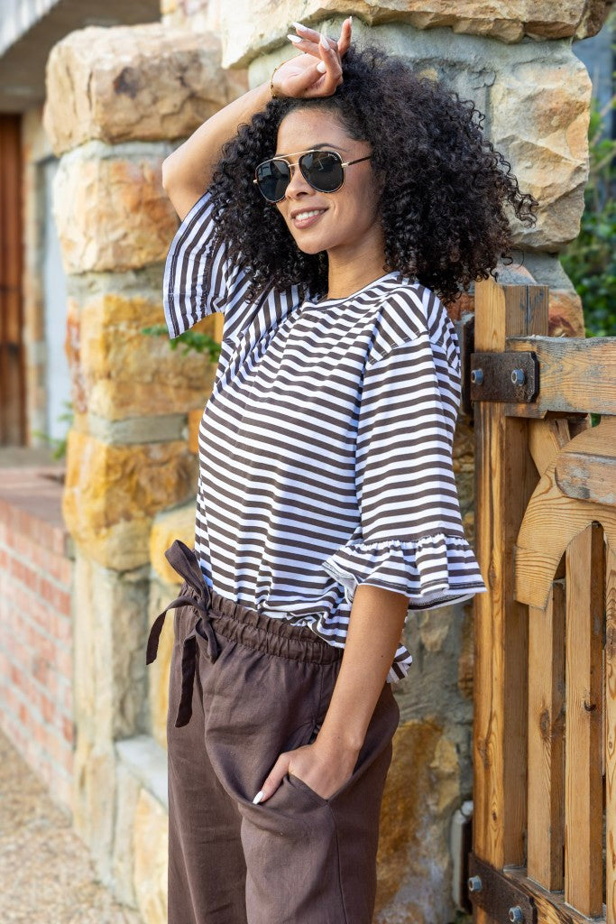 Harper Tee in Chocolate / White