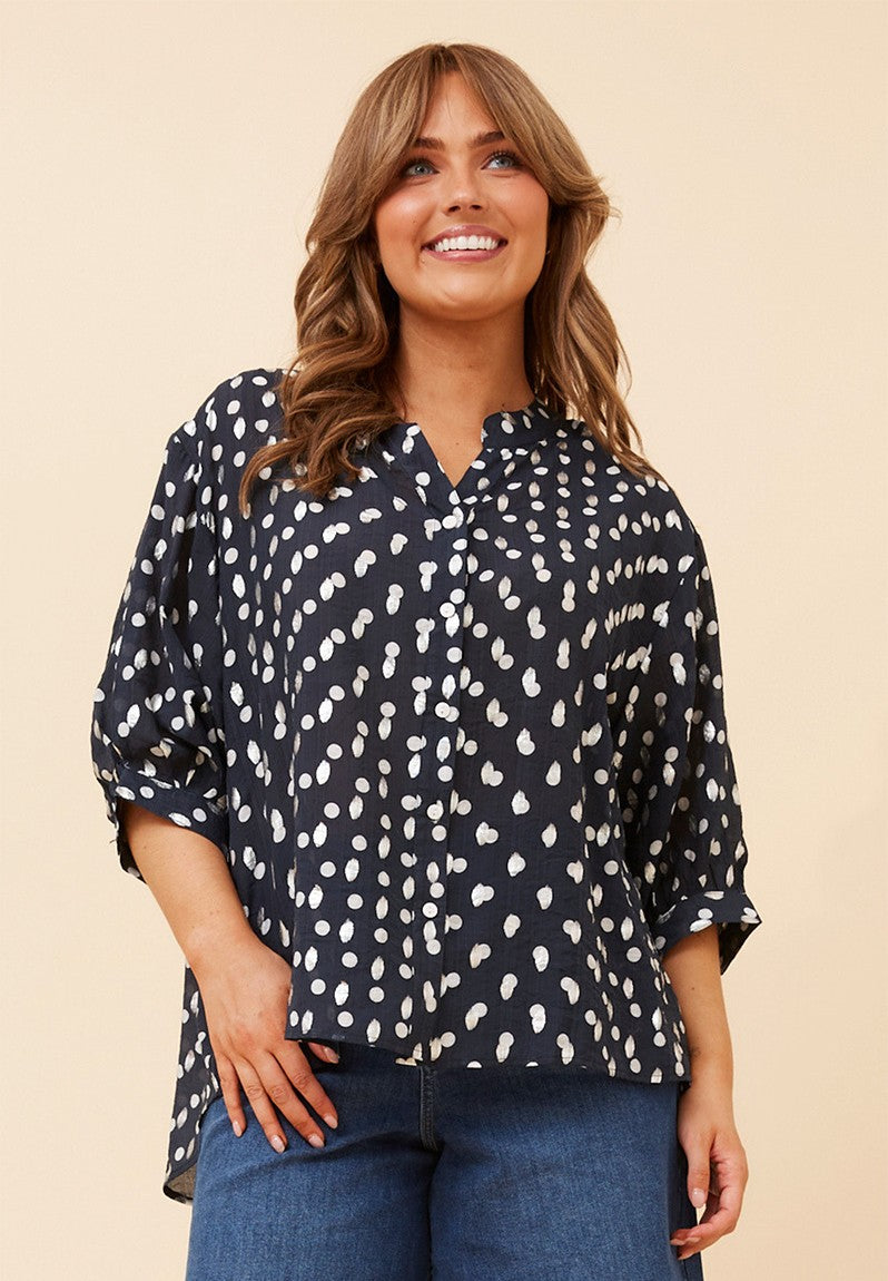 3/4 Curved Hem Blouse in Navy Spots