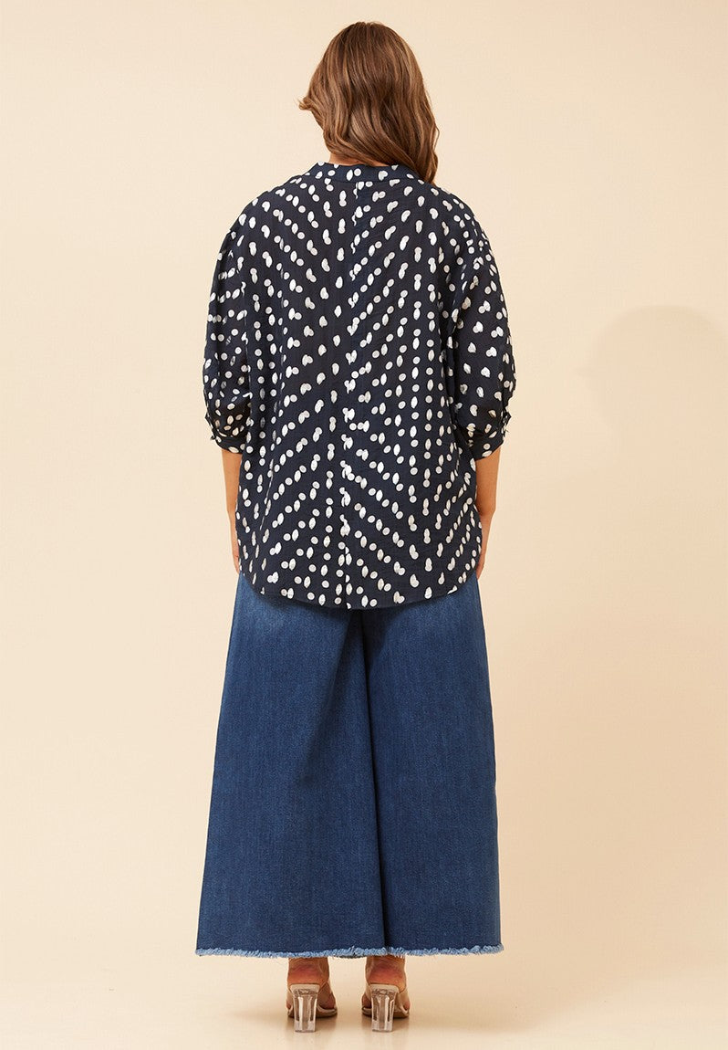 3/4 Curved Hem Blouse in Navy Spots