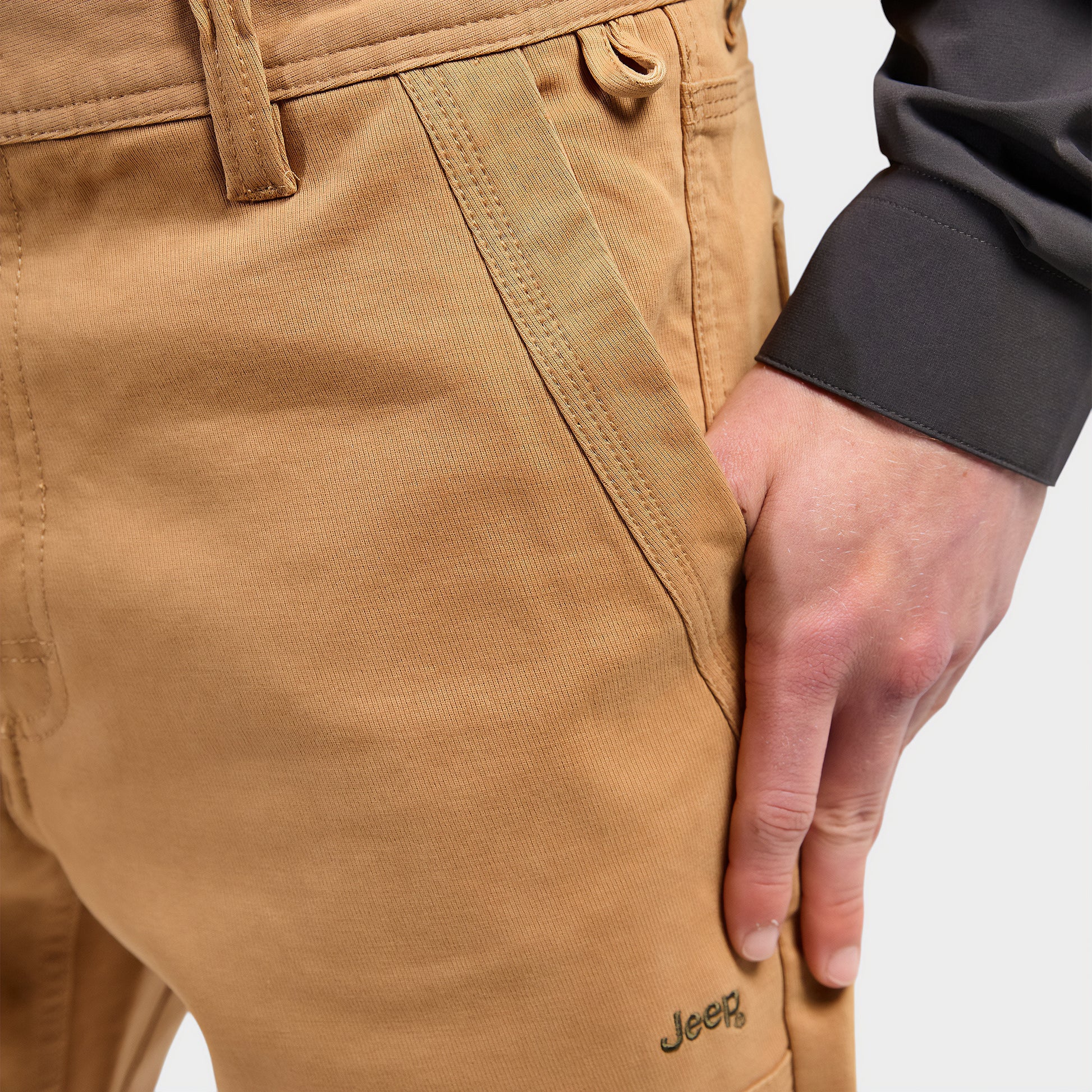 Worker Pants in Brown