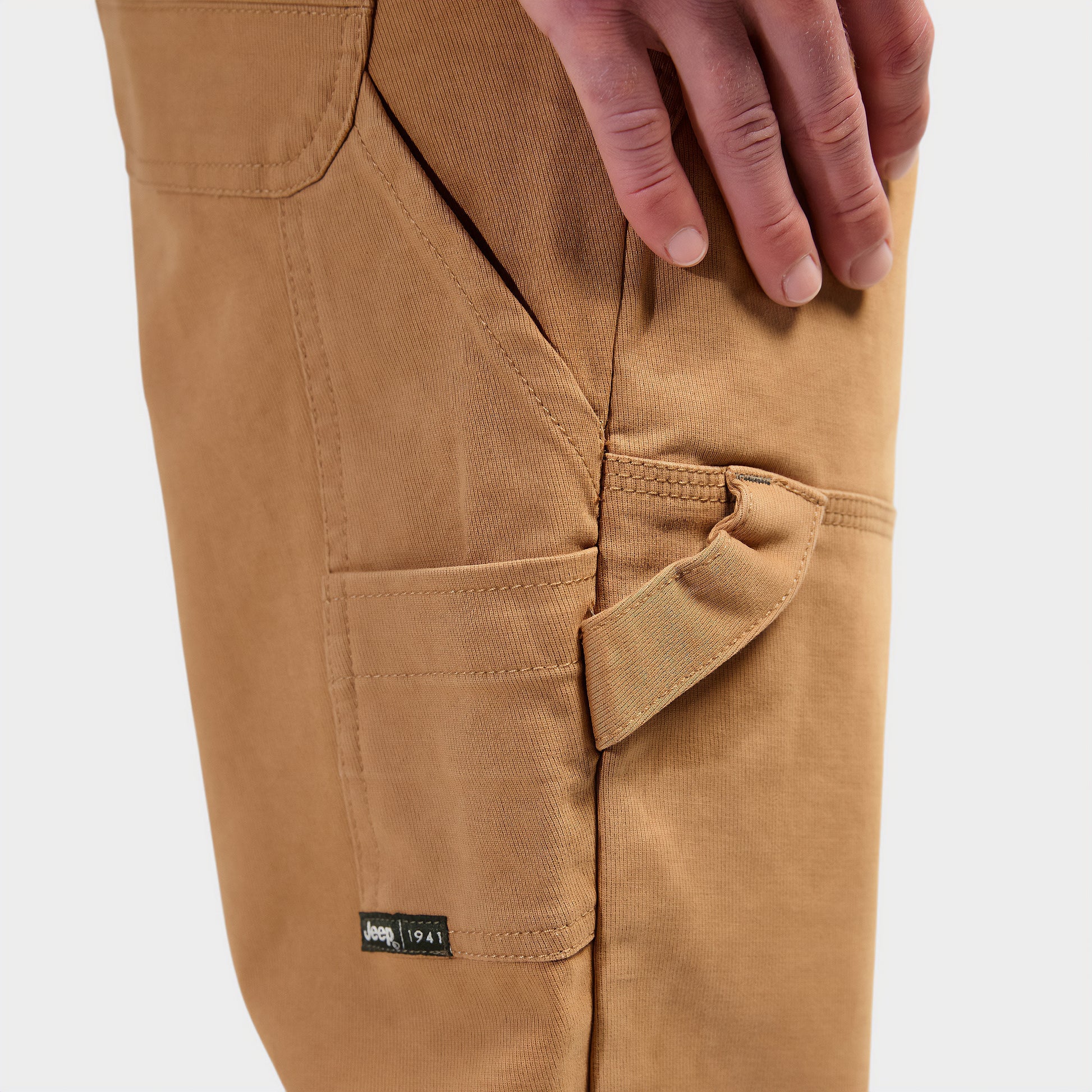 Worker Pants in Brown