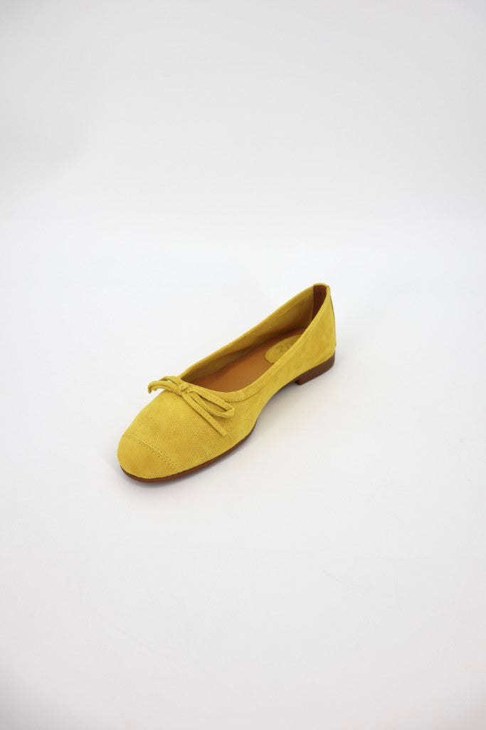 Napoli Pump in Mustard