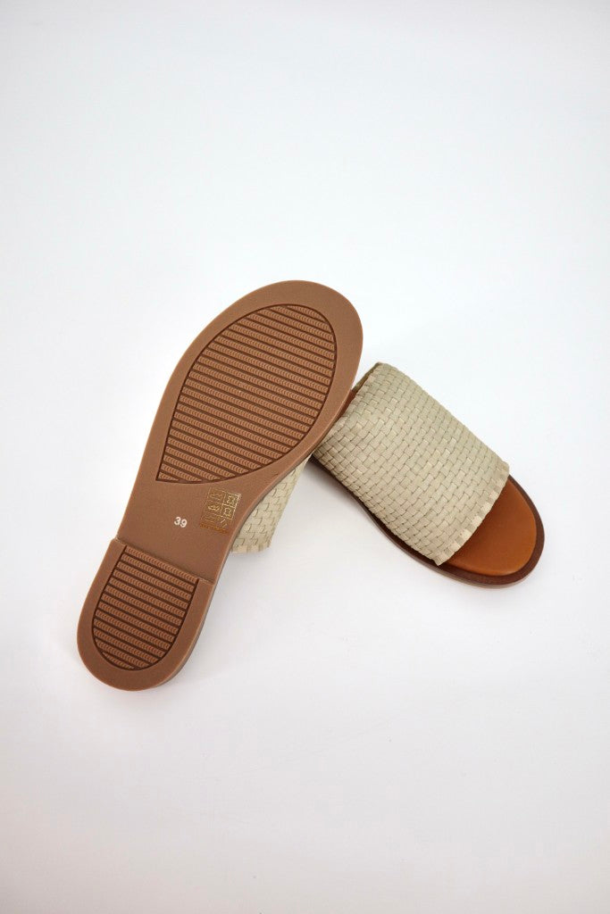 Cyrus Sandal in Champagne Plait