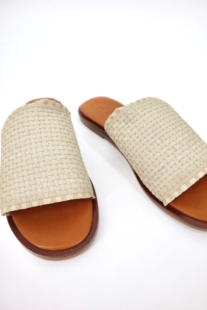 Cyrus Sandal in Champagne Plait