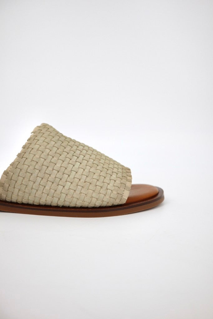 Cyrus Sandal in Champagne Plait