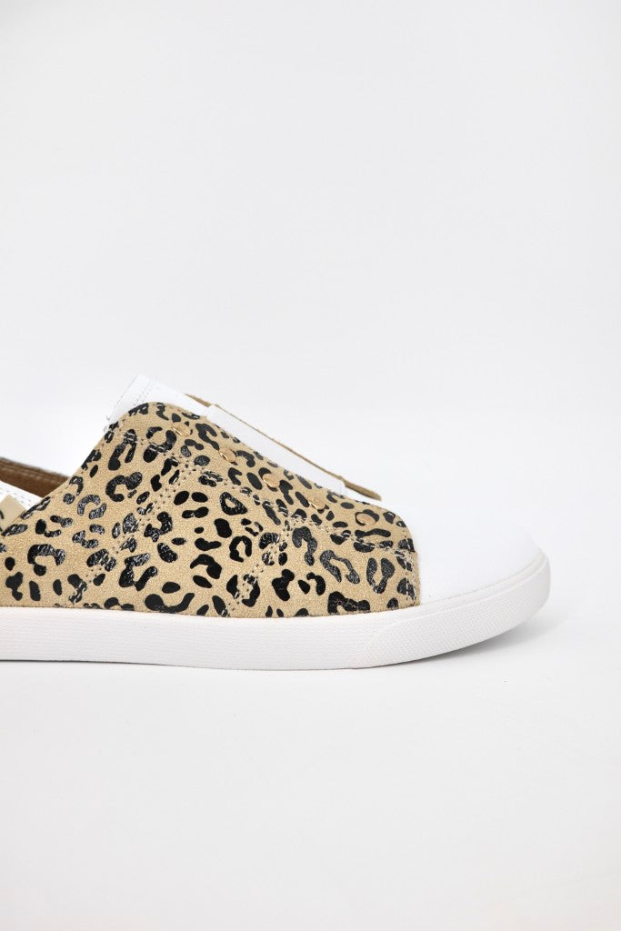 Vicki Sneaker in White Leopard