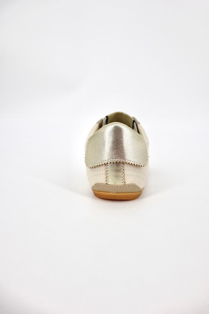 Vespa Sneaker in Beige / Animal Star