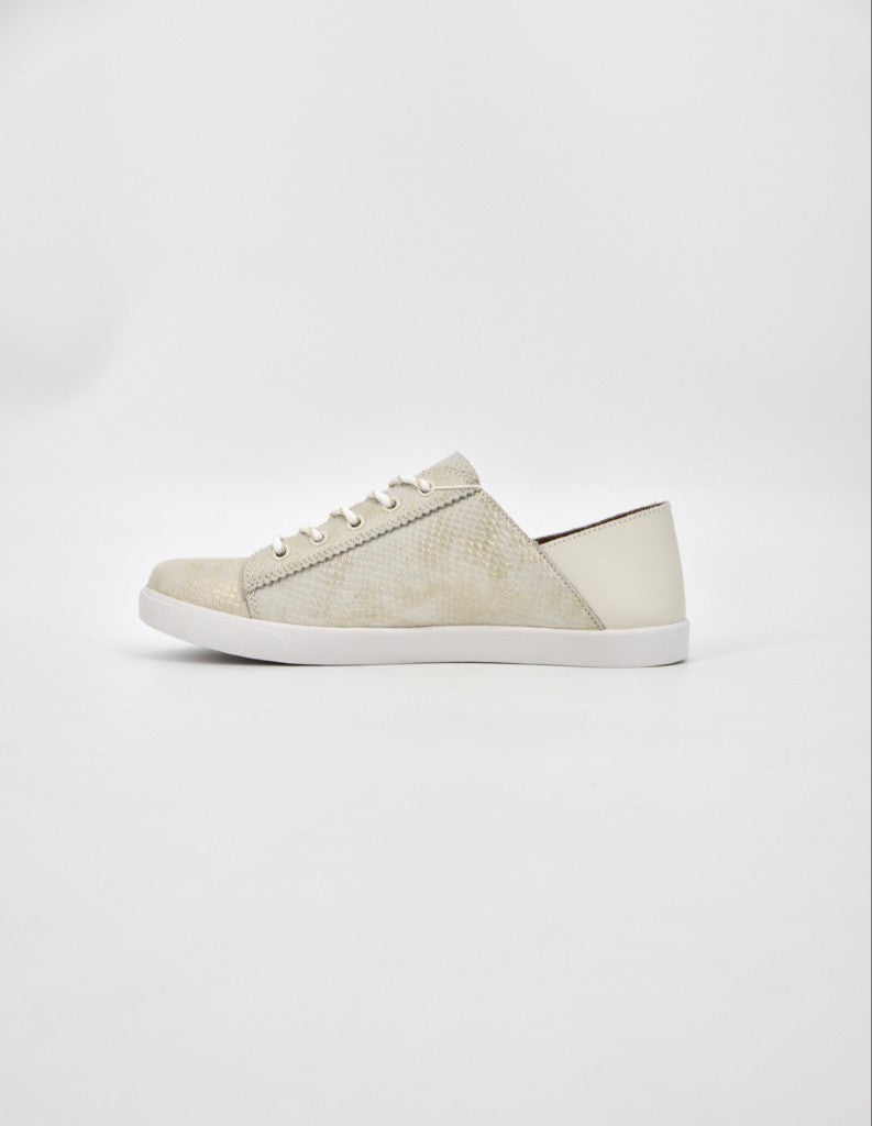 Vicki Sneaker in Gold Star