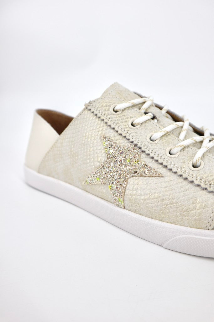 Vicki Sneaker in Gold Star