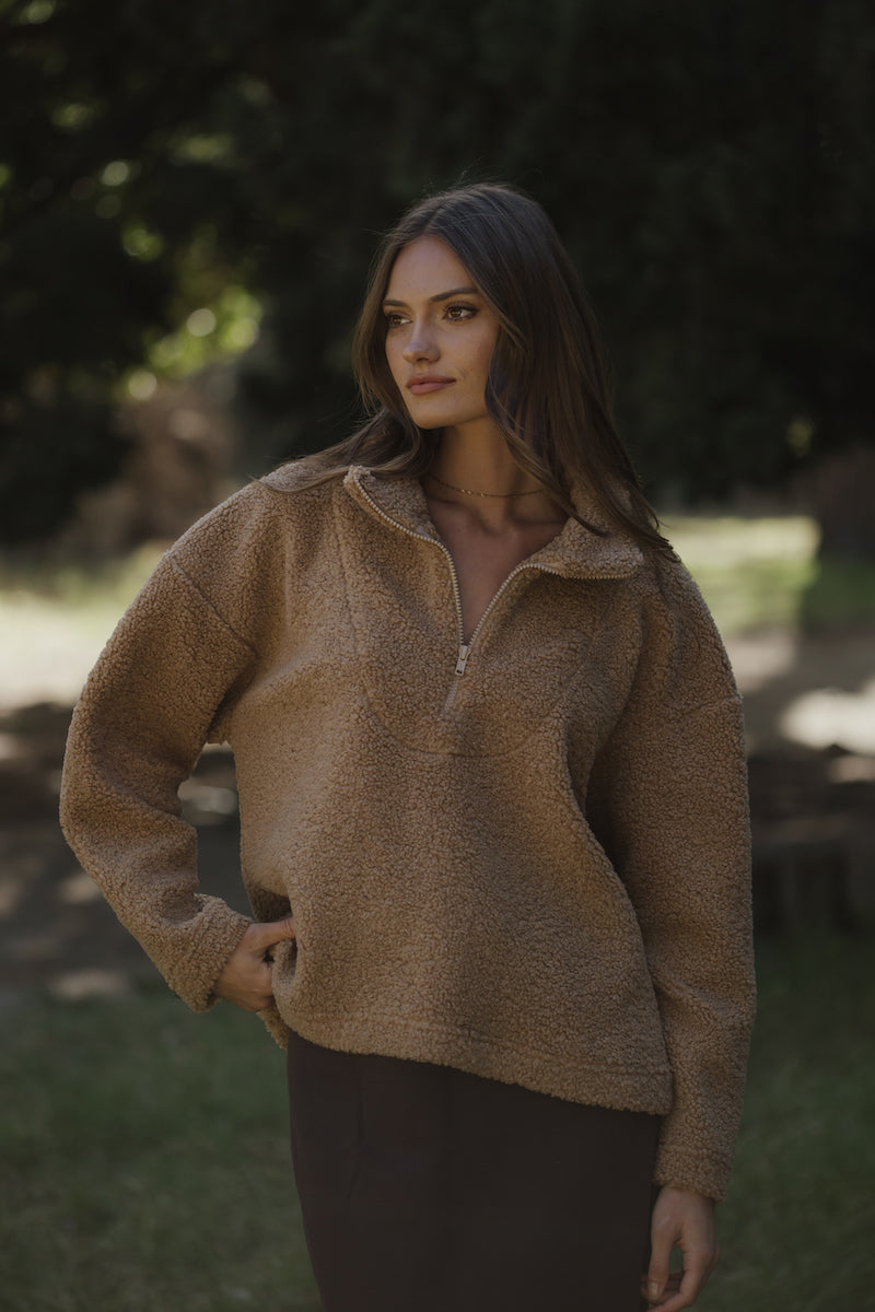 Half Zip Borg Pullover in Chocolate