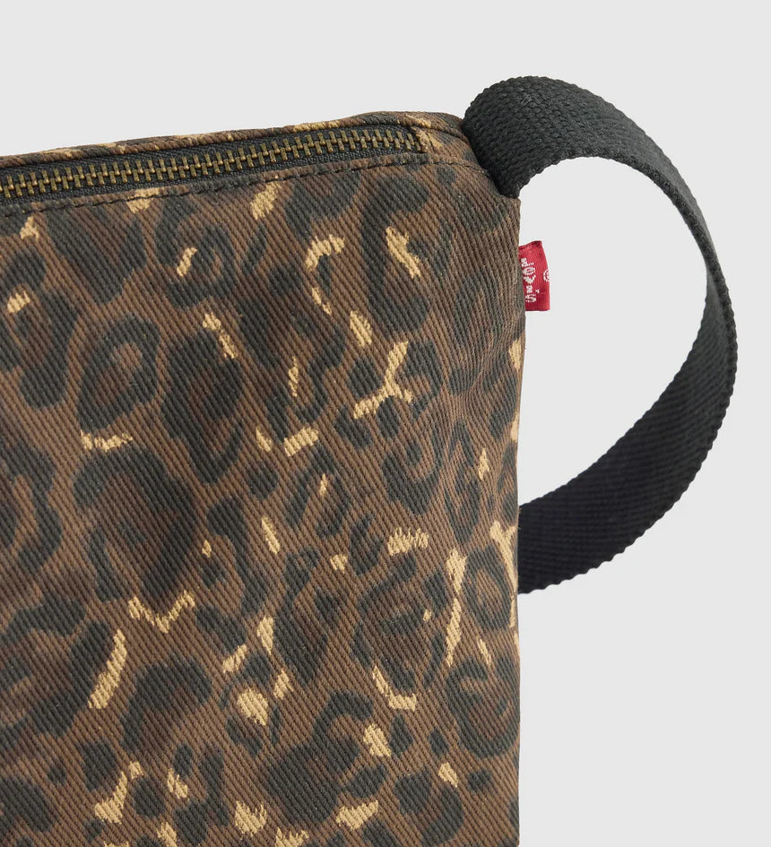 Ali Shoulder Bag in Dark Brown