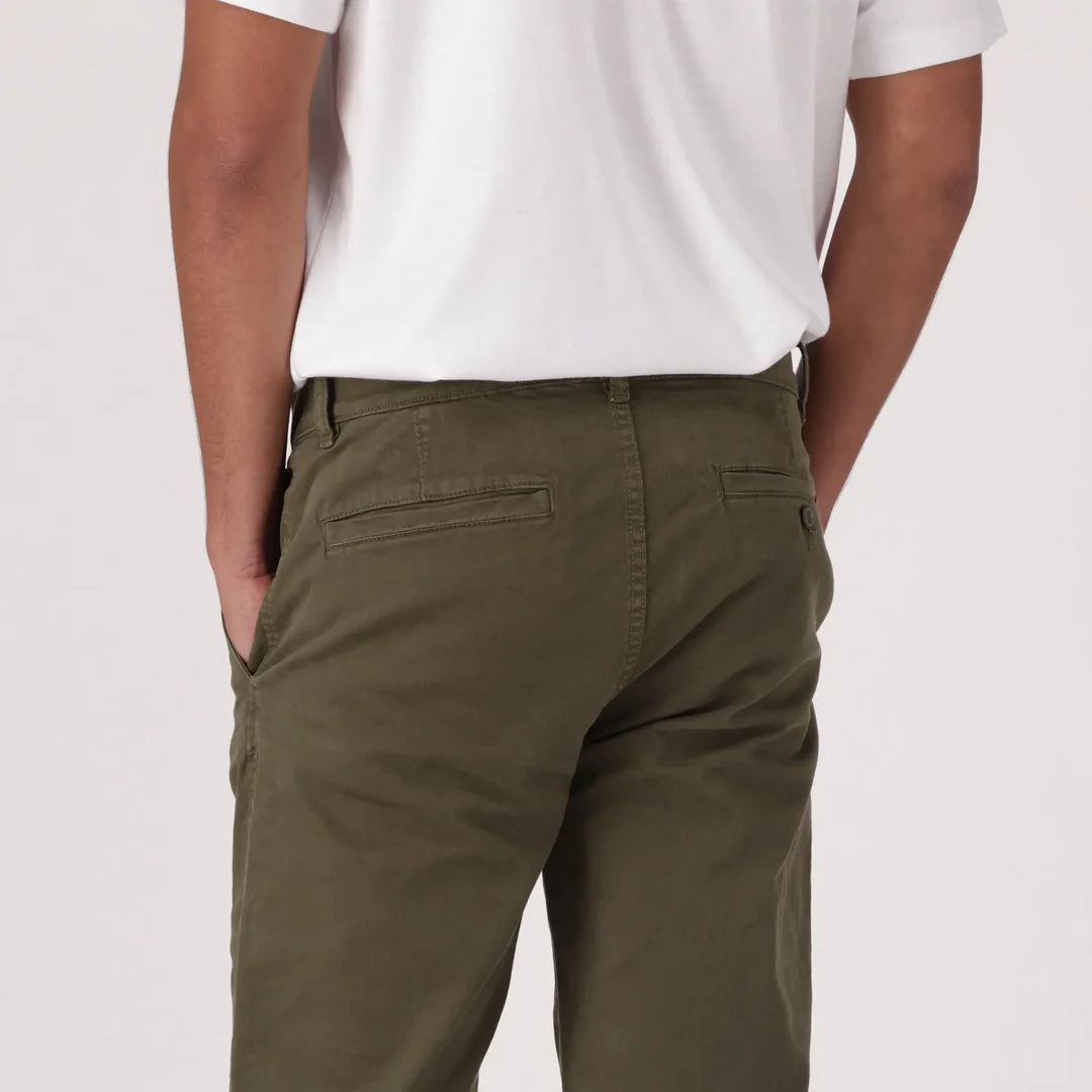 XX Chino Standard Taper in Olive Night
