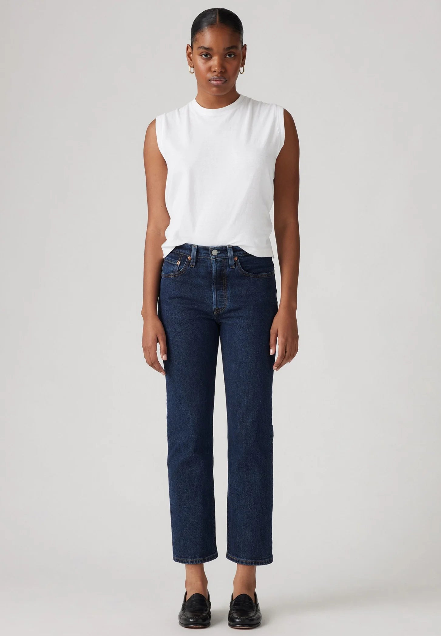 W 501 Crop Jean in Salsa Stonewash