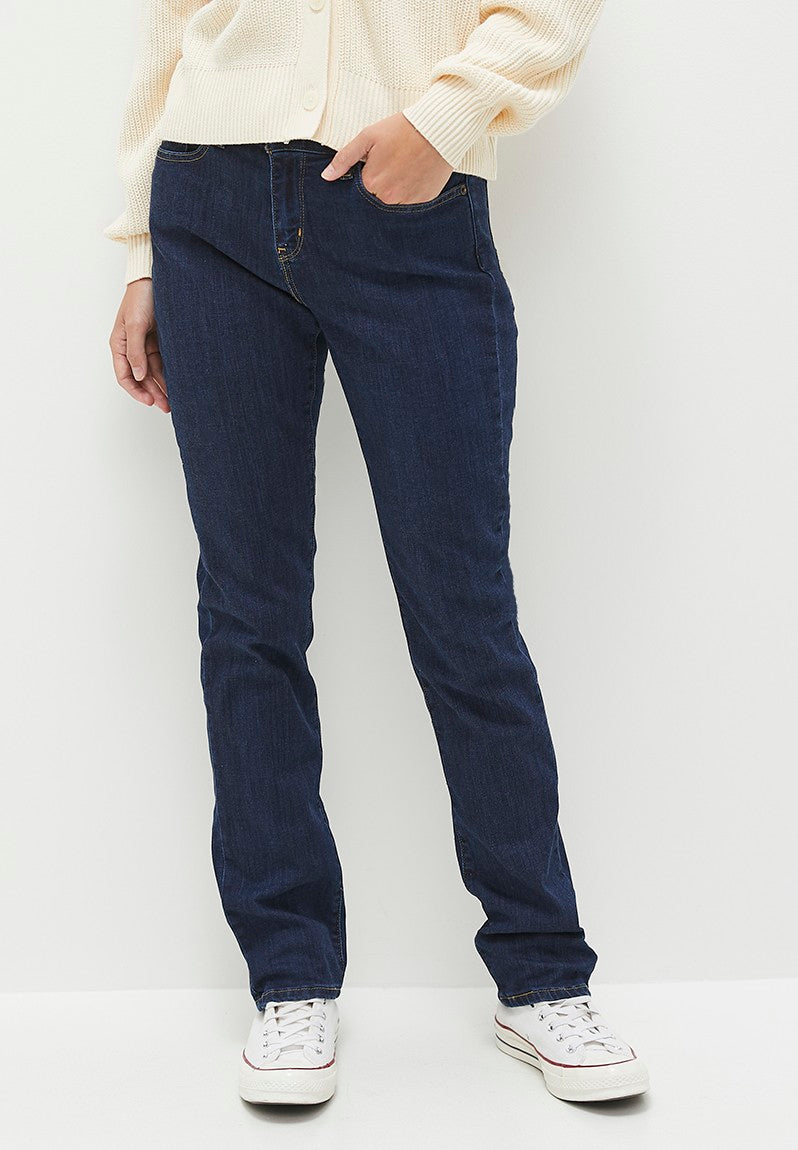 W Curvy Straight Jean in Outside The Screen