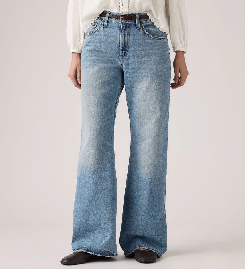 W Loose Boot Jean in Easy Days