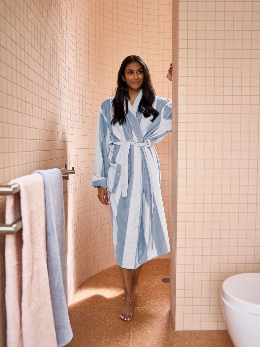 Soft Classic Bathrobe in Ocean City / Cornflower