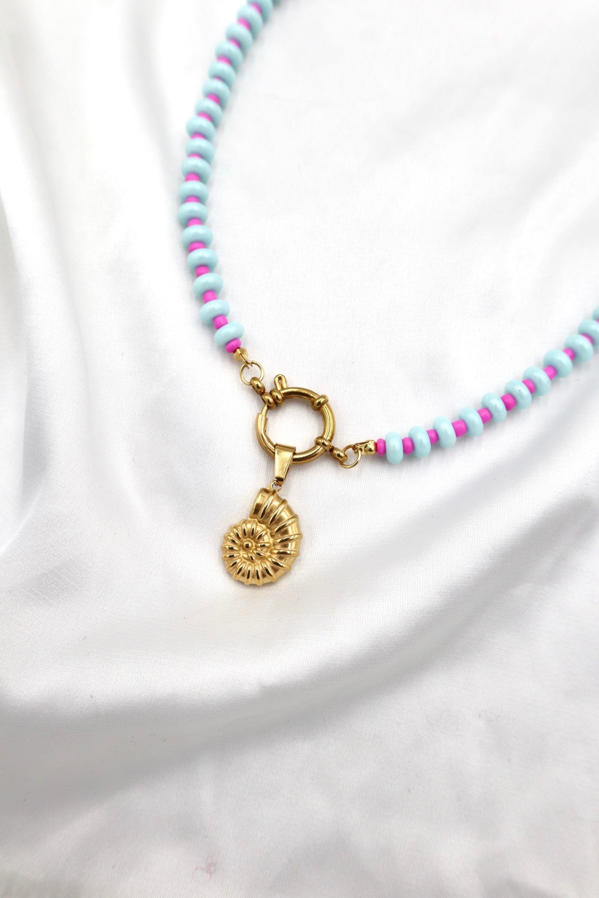 Lisboa Two Tone Charm Necklace in Blue / Hot Pink / Shell