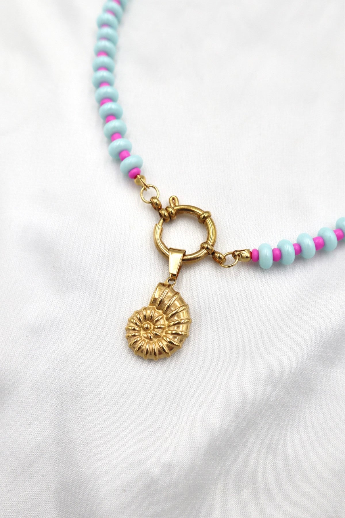 Lisboa Two Tone Charm Necklace in Blue / Hot Pink / Shell