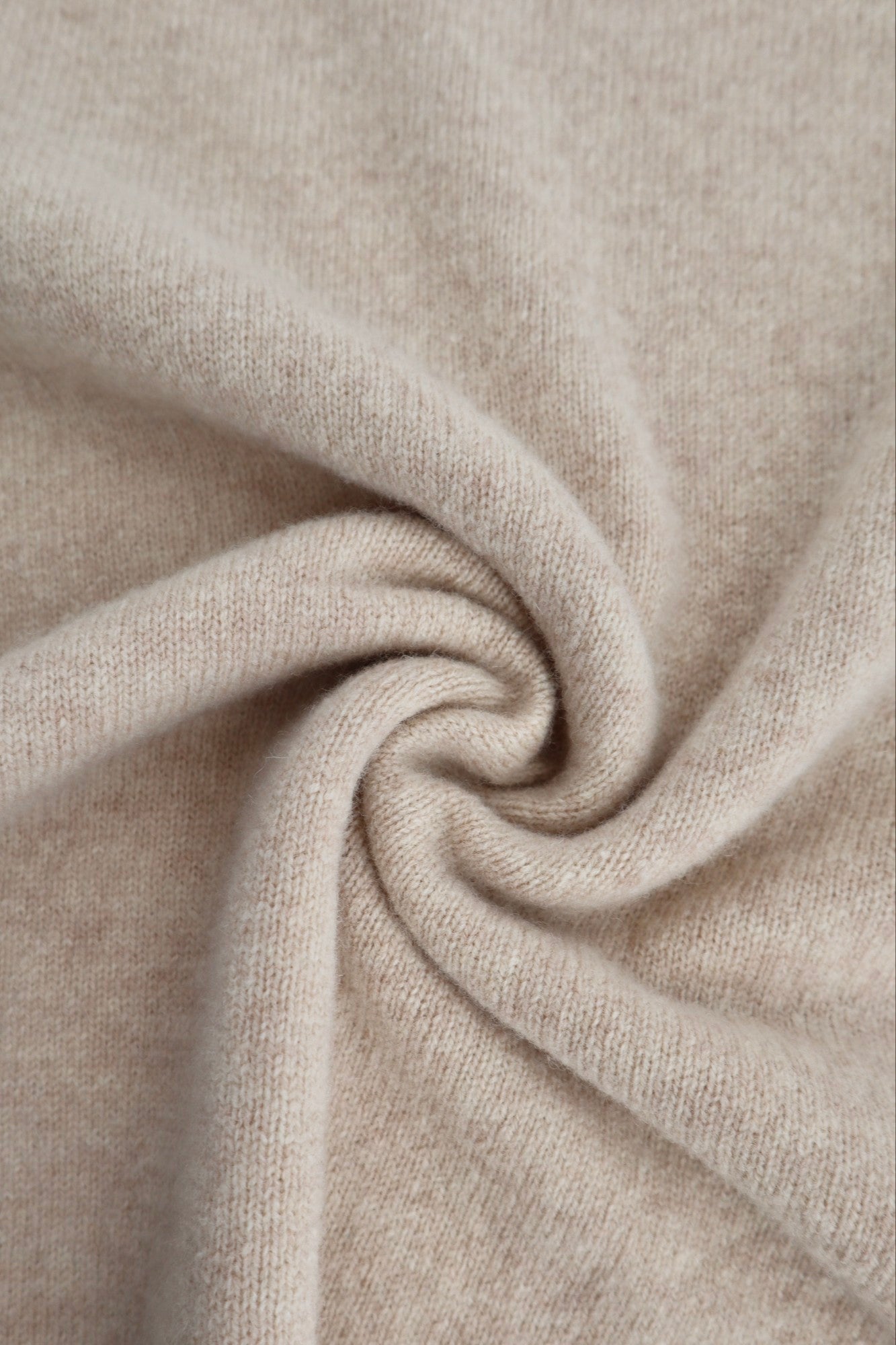 Lambswool Crewneck Sweater in Angora