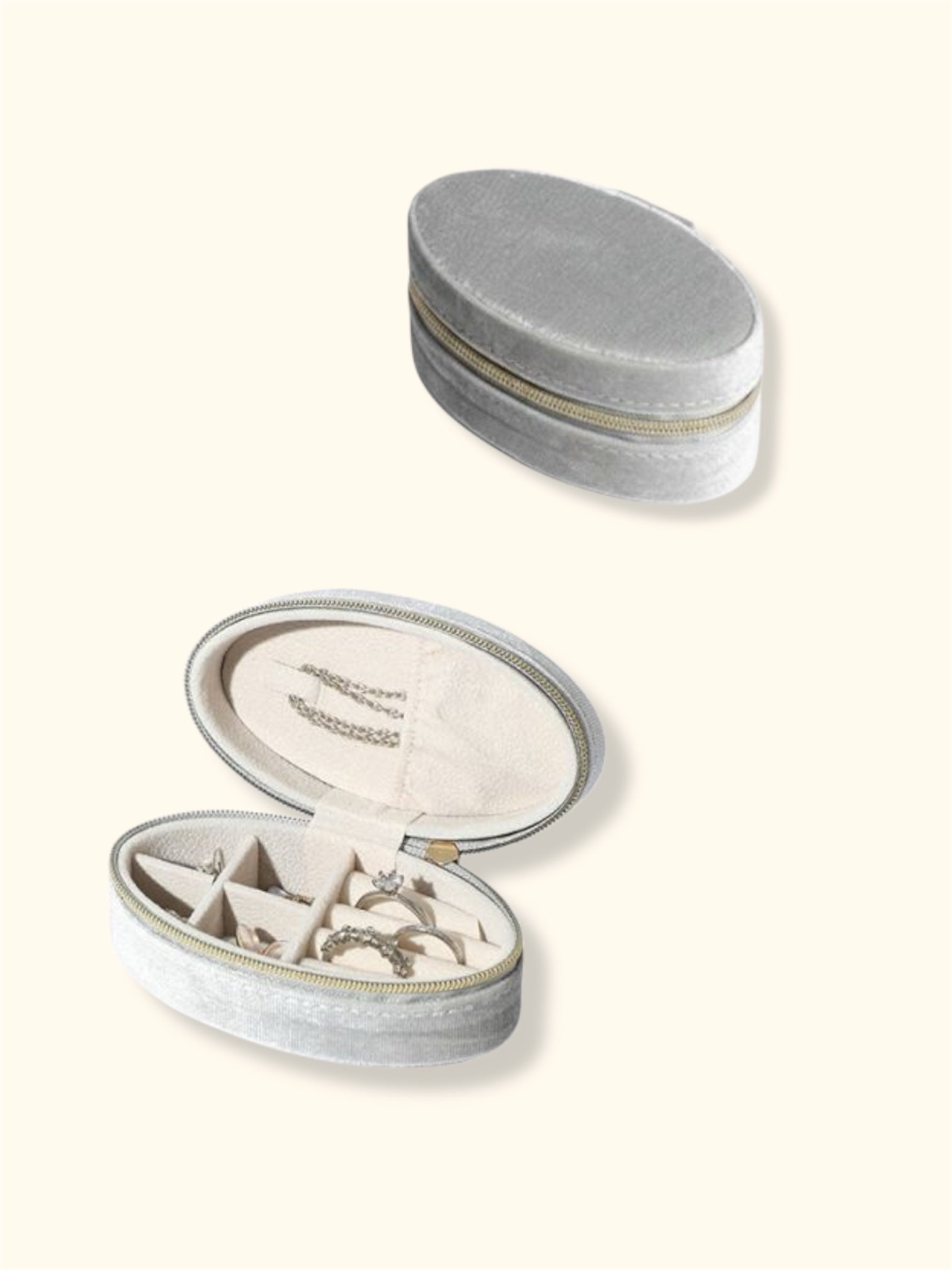 Small Oval Jewellery Travel Case in Light Grey Velvet
