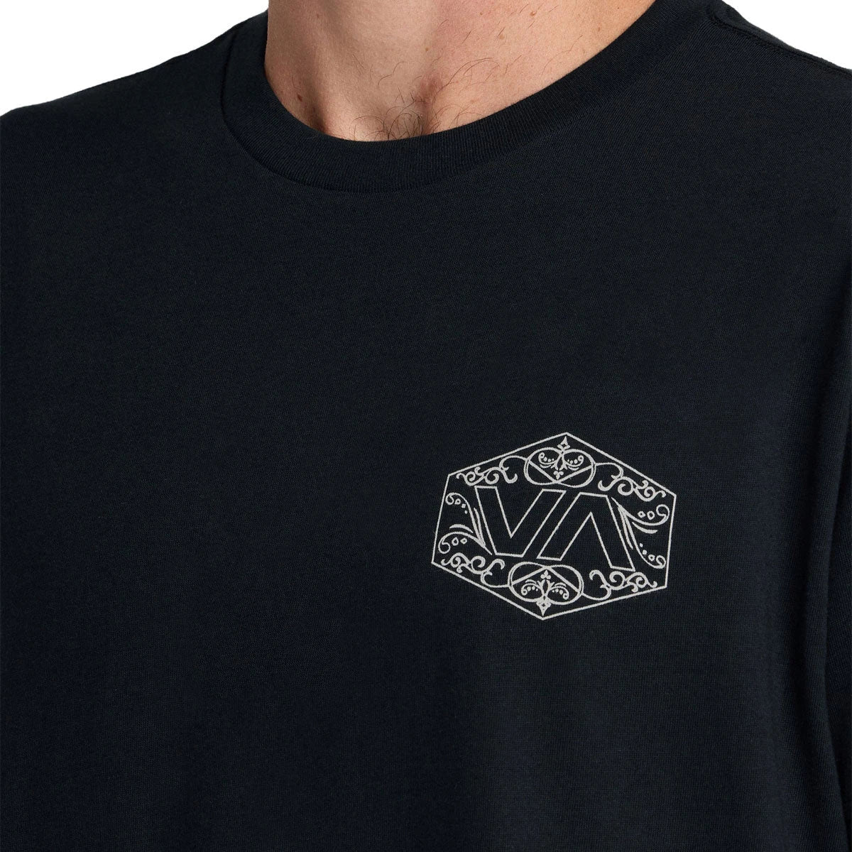 Hex Filigree SS Tee in Black