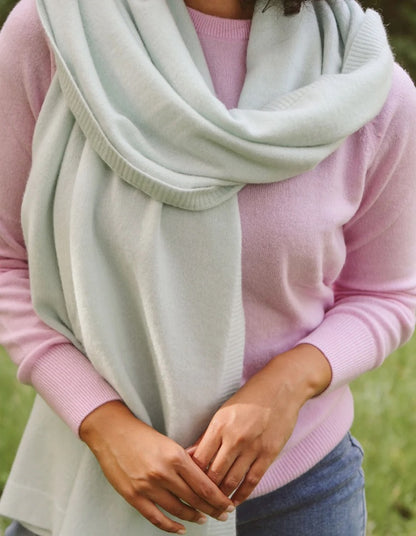 Pure Cashmere Raglan Sleeve Sweater in Lilac