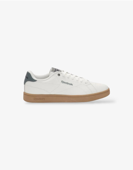 M Court Clean Sneakers in Chalk / Dark fog / Vector Navy