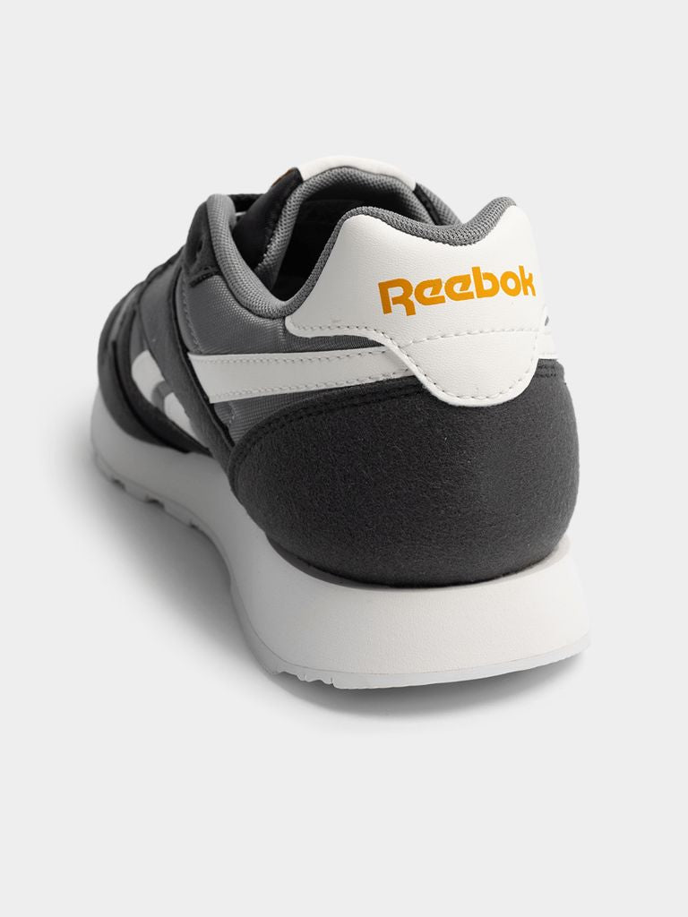 Ultra Flash Unisex Sneaker in Grey 3 / Grey 6 / Chalk Grey