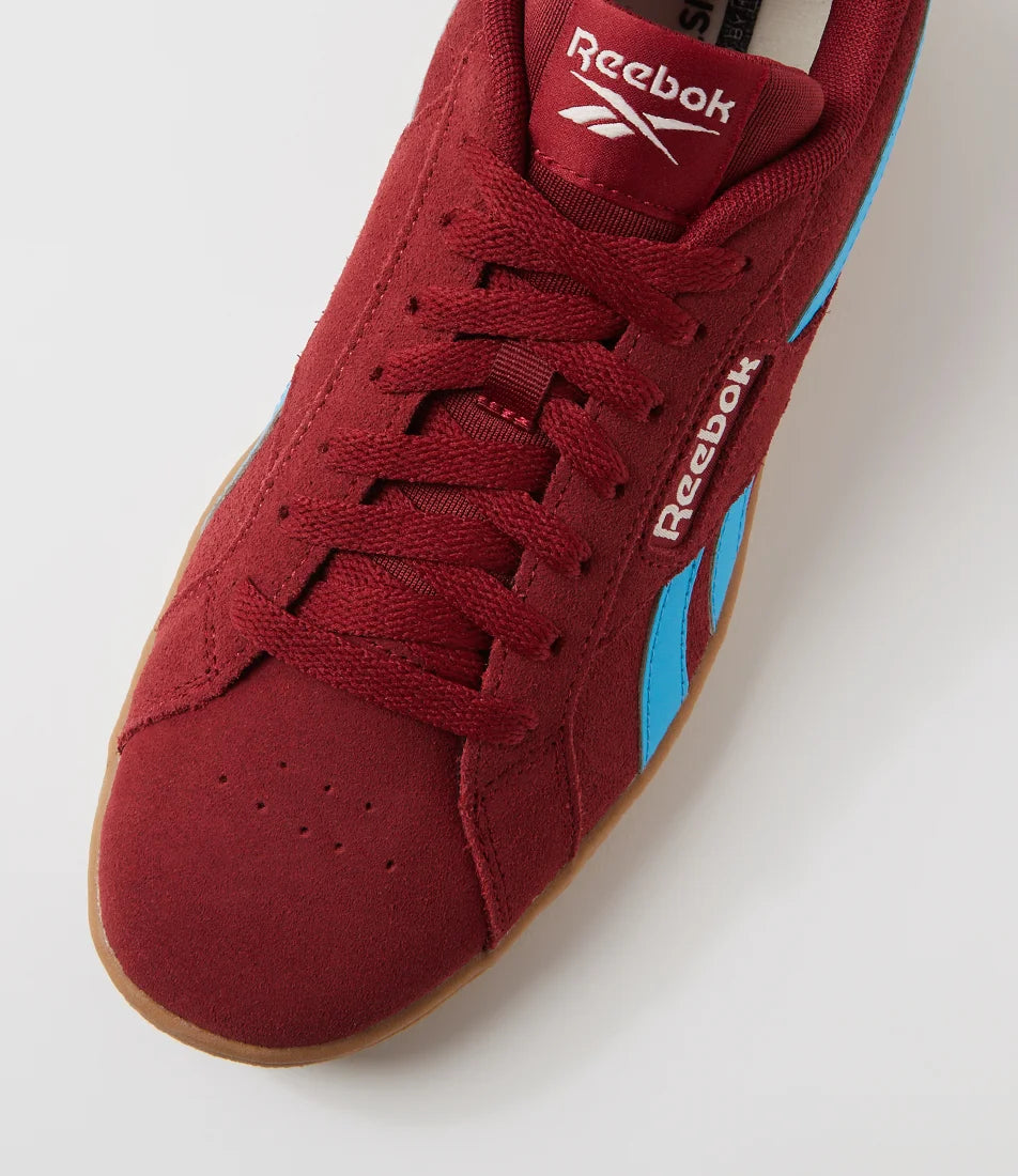 W Court Retro Sneaker in Red / Future Cyan / Chalk