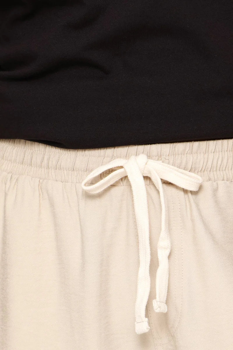 Classic Corp Linen Short in Oatmeal