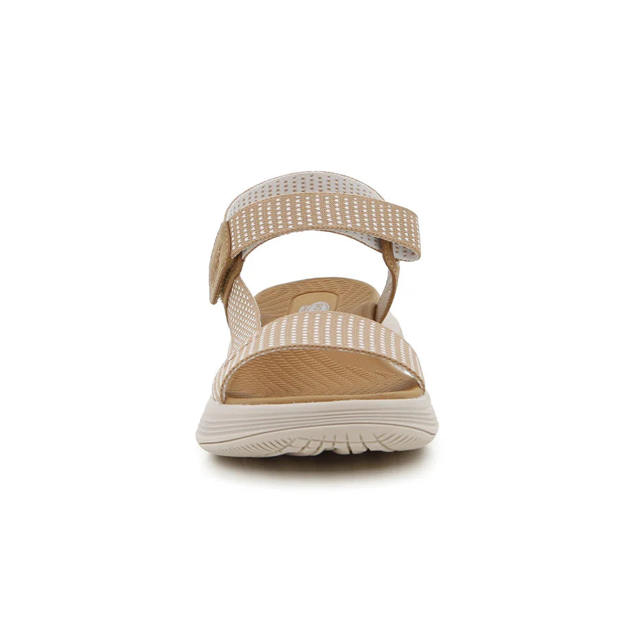 River Sandals in Sand