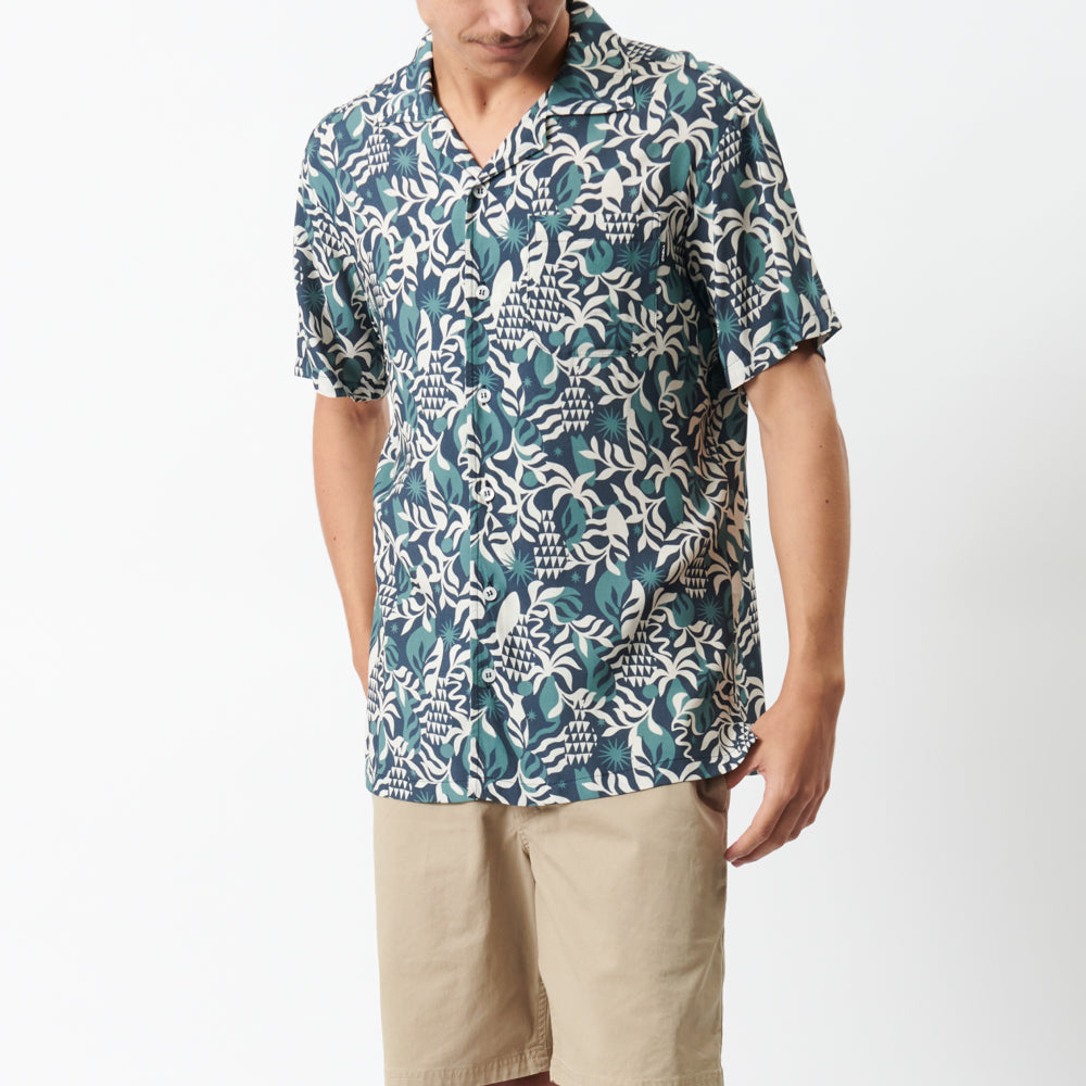 Oasis SS Woven Shirt in Midnight Navy